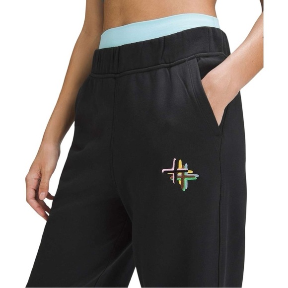 Lululemon Athletica  Relaxed High-Rise Jogger *Pride Black Size 6 - Picture 7 of 12